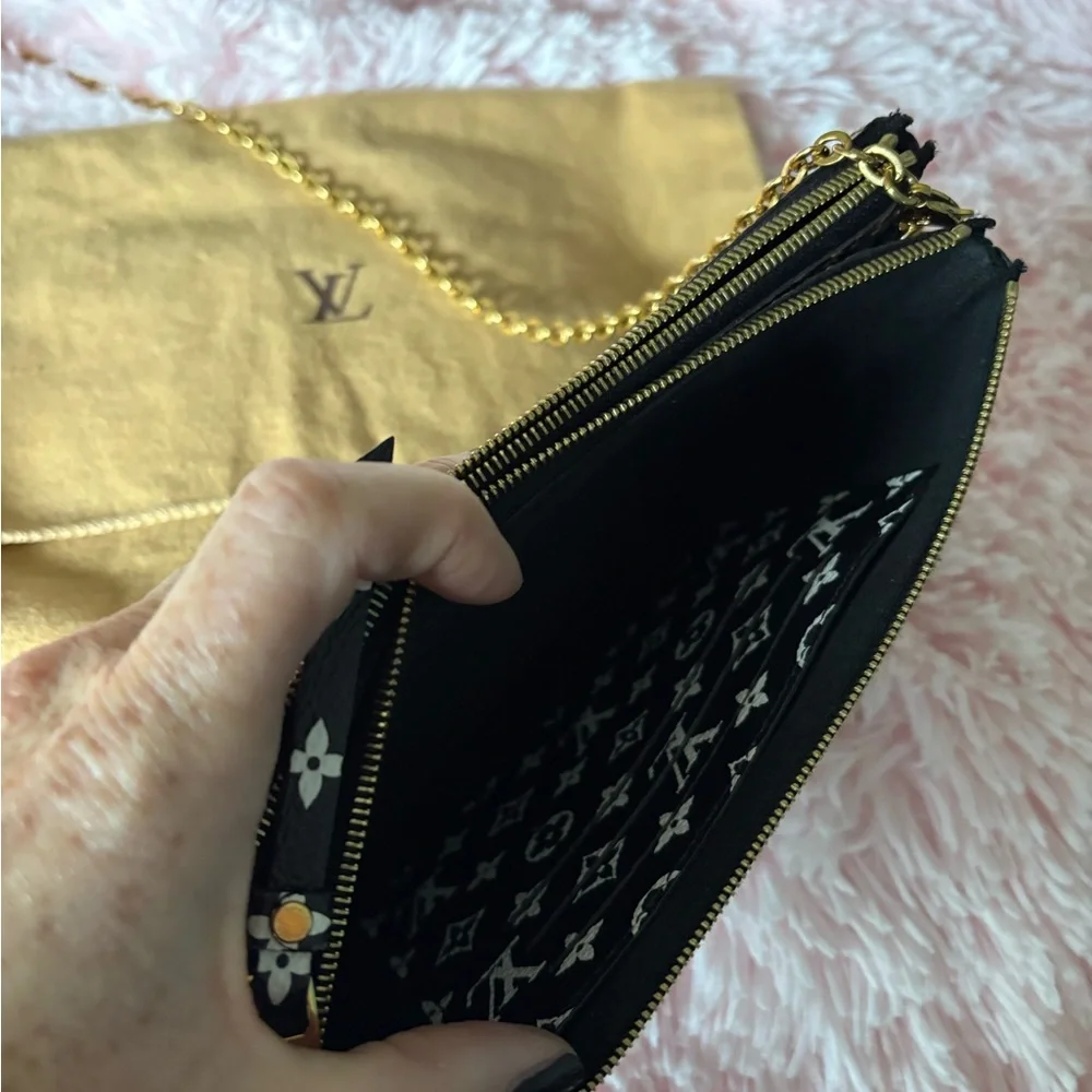 Louis Vuitton Leopard Print Black Clutch - Picture 3 of 6